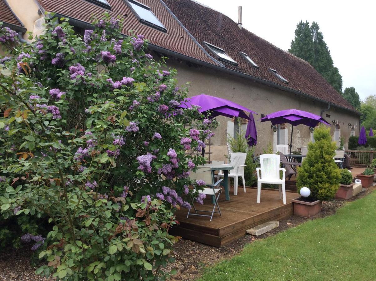 Chambres D'Hotes Du Domaine De Jacquelin Saint-Germain-du-Puy Exterior foto